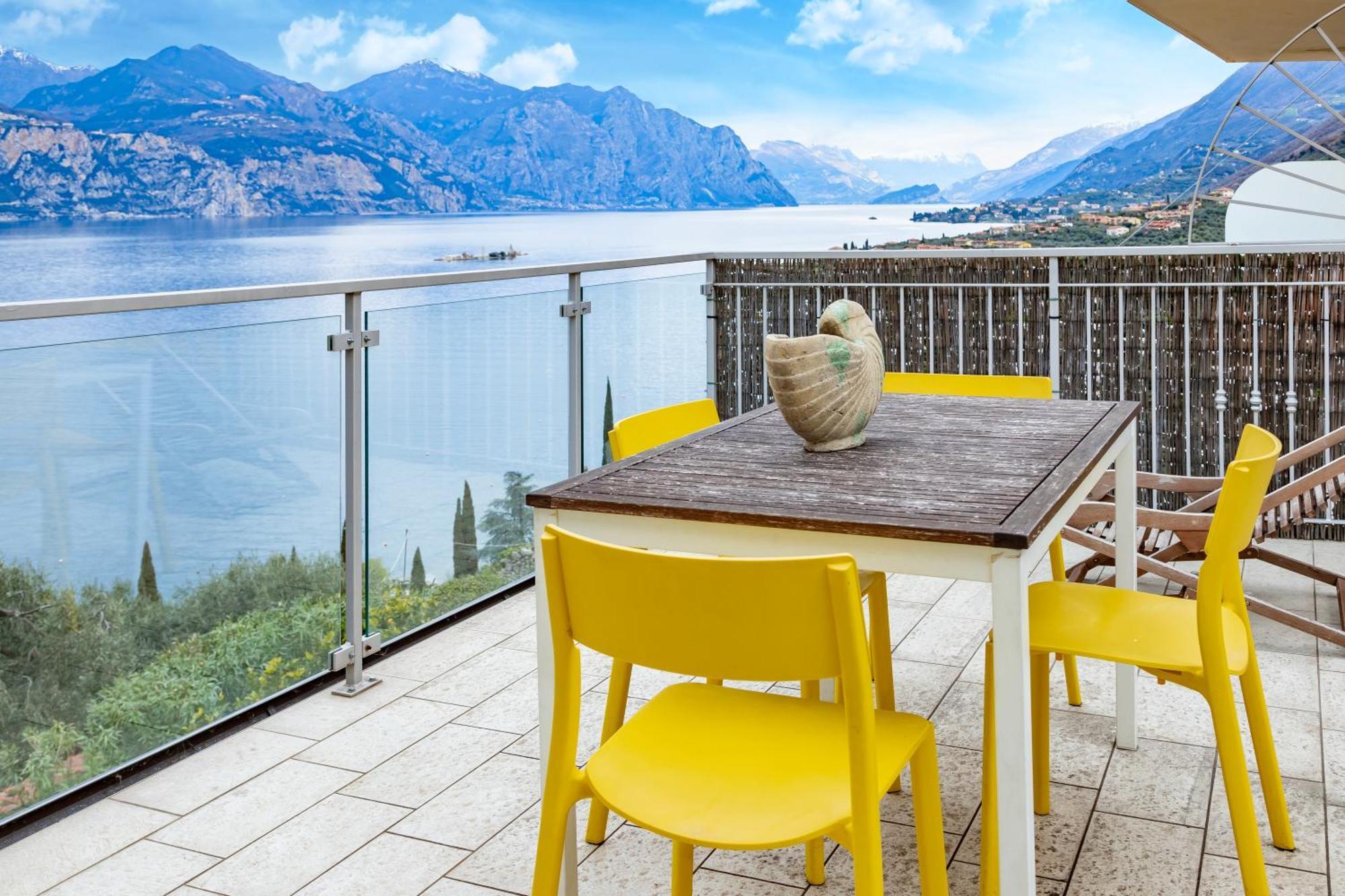 Ca De L'Angelon Aparthotel Brenzone sul Garda Buitenkant foto