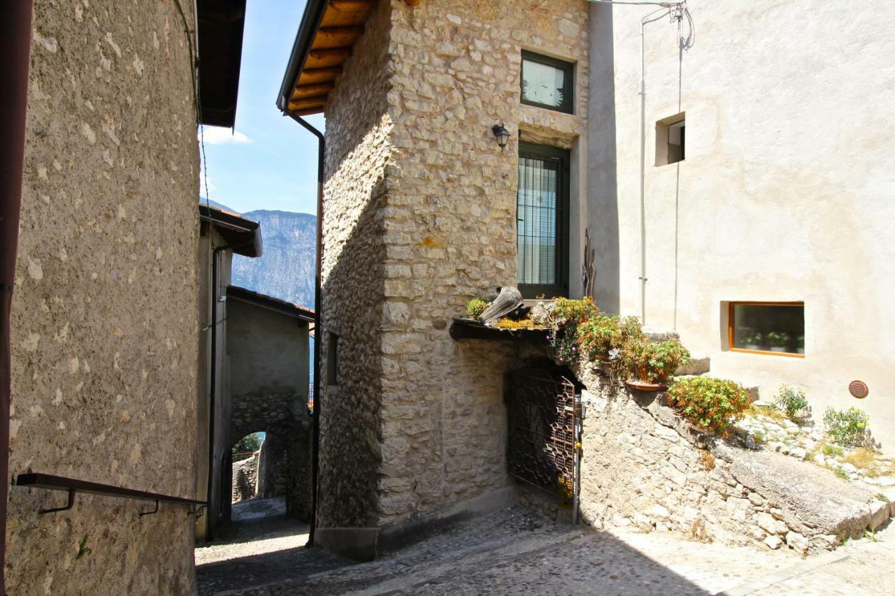 Ca De L'Angelon Aparthotel Brenzone sul Garda Buitenkant foto